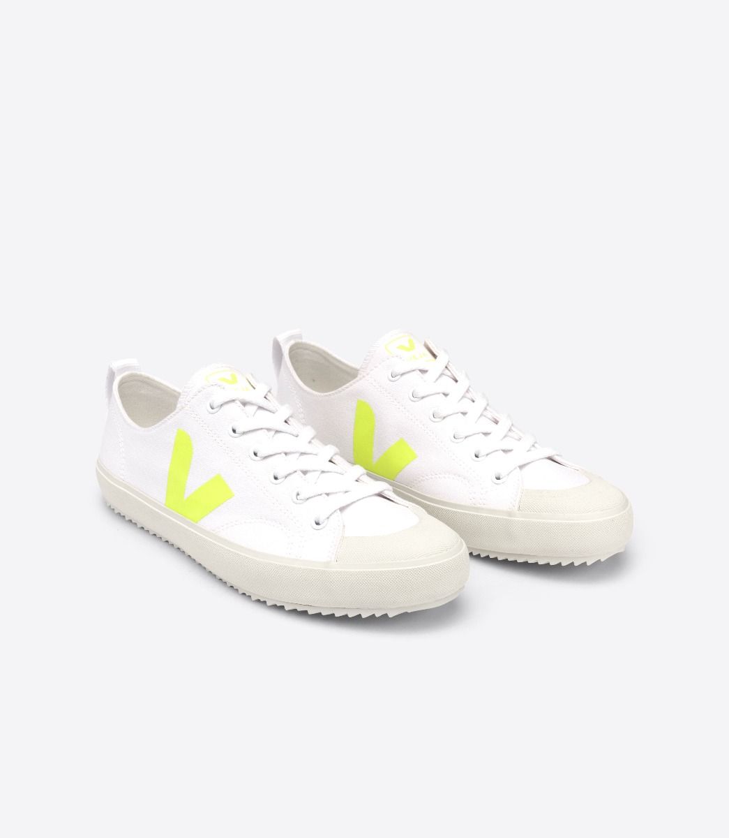 Sapatilhas Veja Nova Canvas Feminino Branco | DC4837160