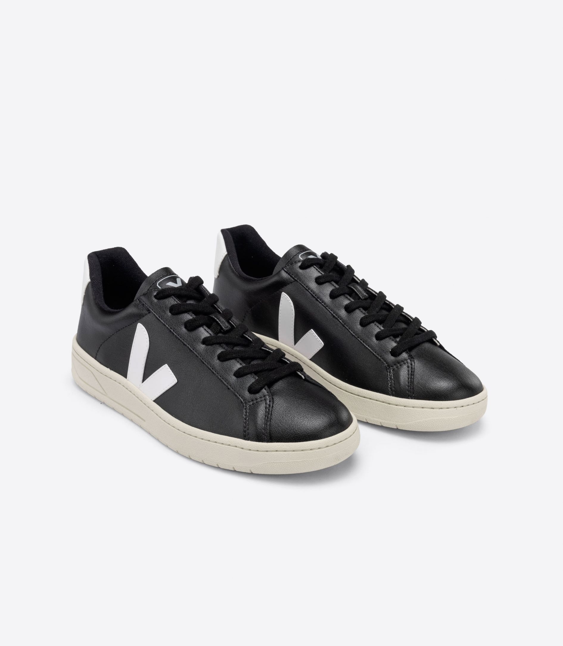 Sapatilhas Veja Urca Cwl Feminino Pretas Branco | SE4207893