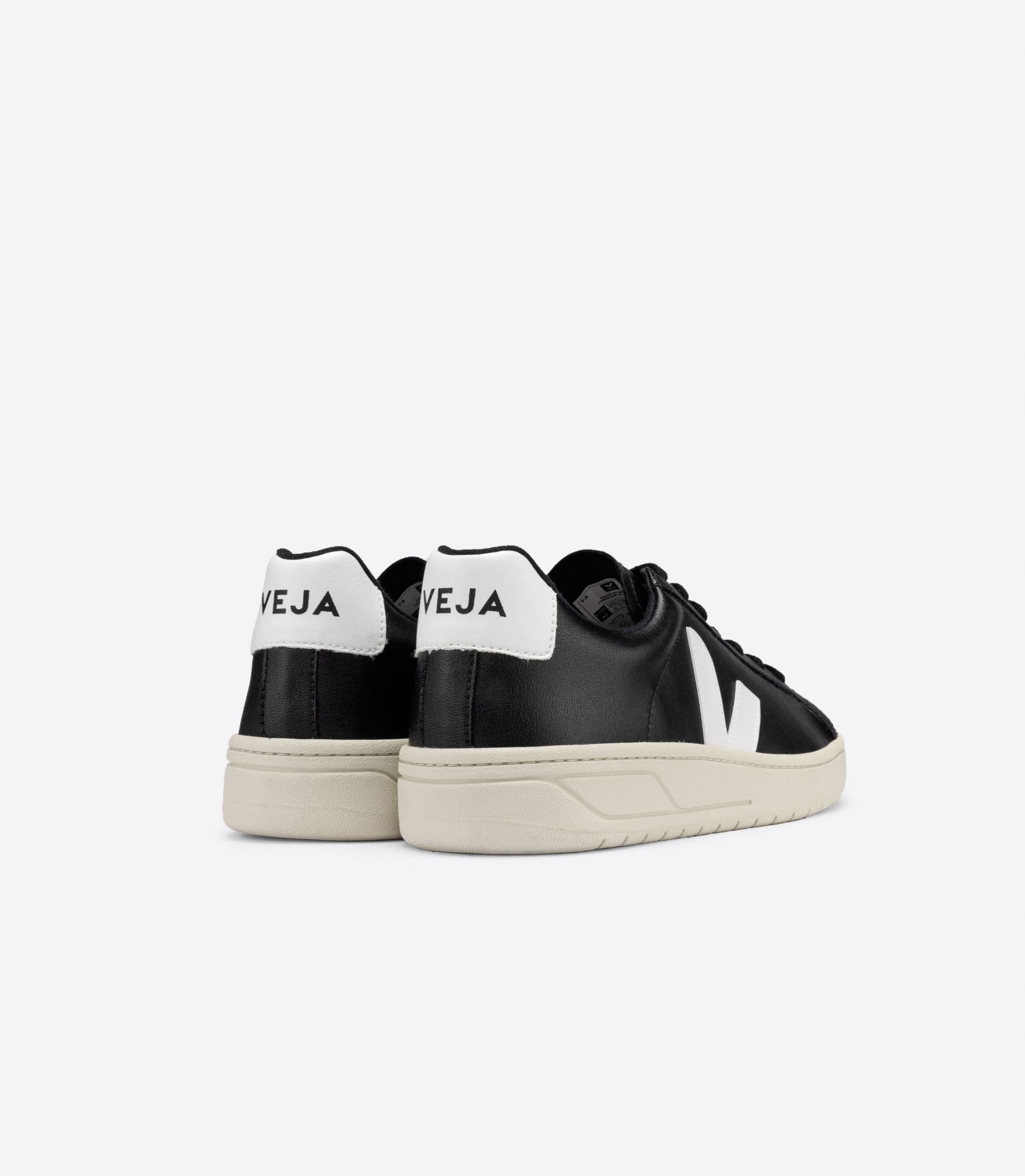 Sapatilhas Veja Urca Cwl Feminino Pretas Branco | SE4207893